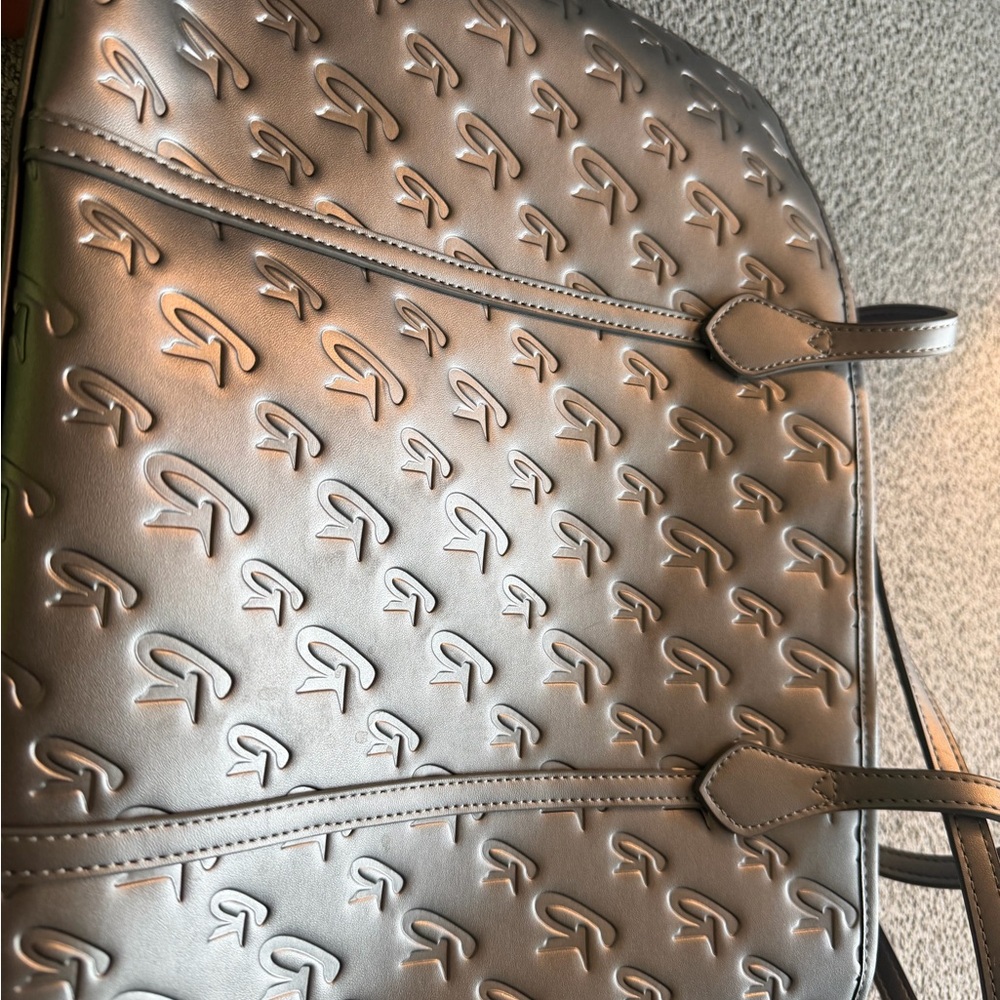 Glamaholic matte silver tote bag - Picture 6 of 6